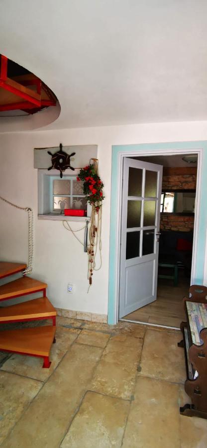 Eti And Mia Holiday Apartments Muntić Eksteriør billede