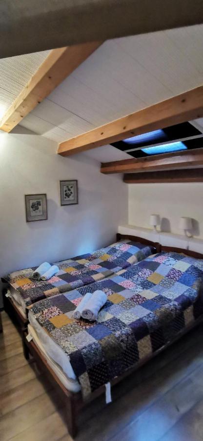 Eti And Mia Holiday Apartments Muntić Eksteriør billede